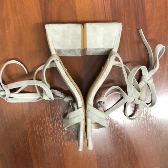 RAYE Jacob Gray Suede Square Toe Wrap Ankle Sandals 6.5 - Picture 5 of 8